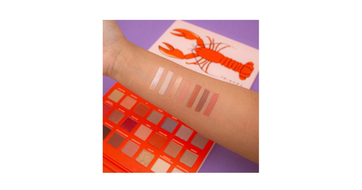 Revolution Friends X Revolution Paleta De Sombras Hes Her Lobster 8095